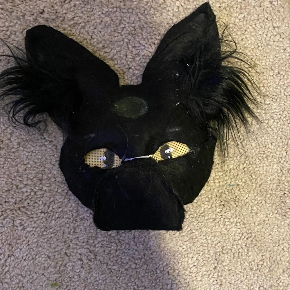 Black wolf therian/otherpaw mask